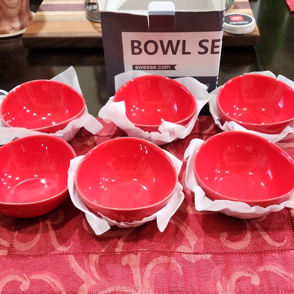Red Porcelain Bowl Set-NEW